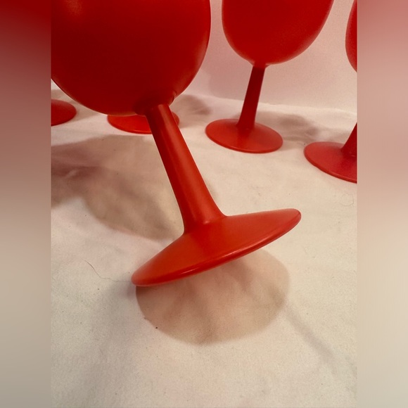 Set of 7 MCM Rainbow Glass Co Red Frosted Footed Glasses - Picture 9 of 10